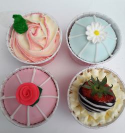 cupcakes-simply-delish